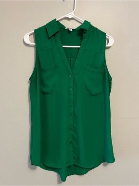 Express Sleeveless Button-Front Blouse in Emerald Green